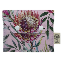 Load image into Gallery viewer, Oil Huggy Mini - Blooms Darling